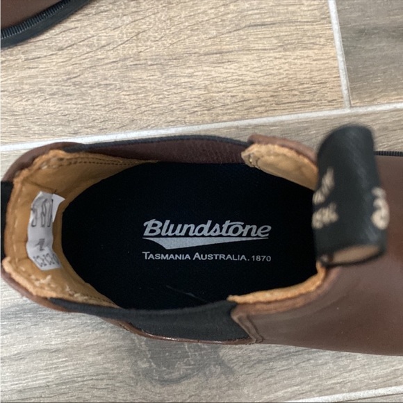 Blundstone Brown Leather Chelsea Boots main image 6